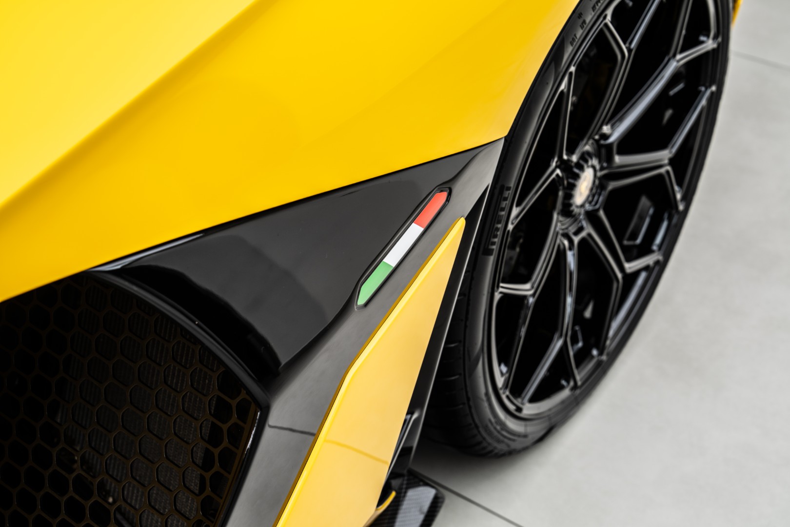 2020 LAMBORGHINI AVENTADOR SVJ ROADSTER LP 770